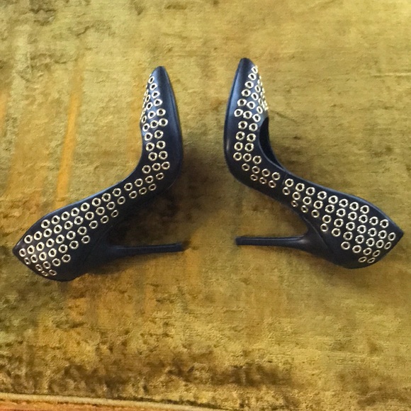 Steve Madden Black Grommet Pumps - Picture 3 of 4